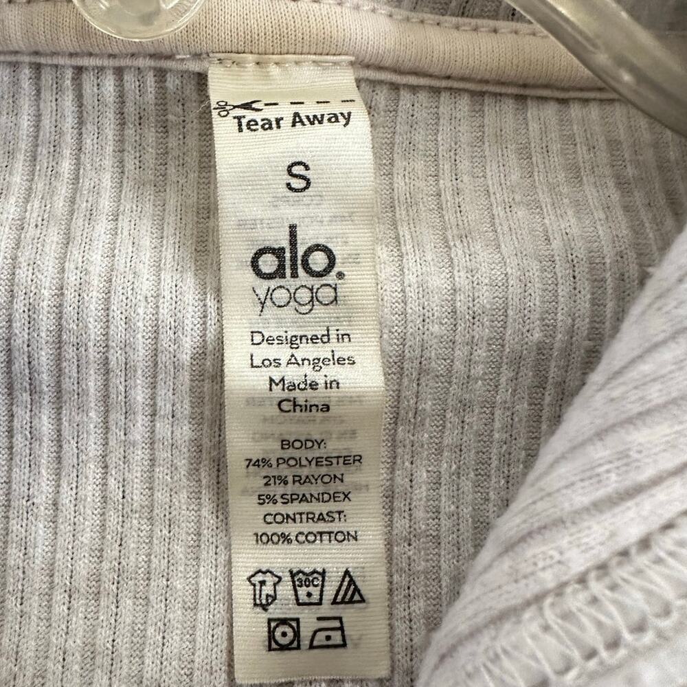 Alo Yoga Muse cropped hoodie size Small - Picture 8 of 9